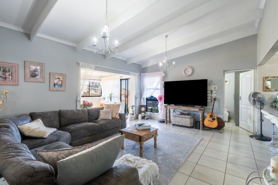 3 Bedroom Property for Sale in Island View Western Cape